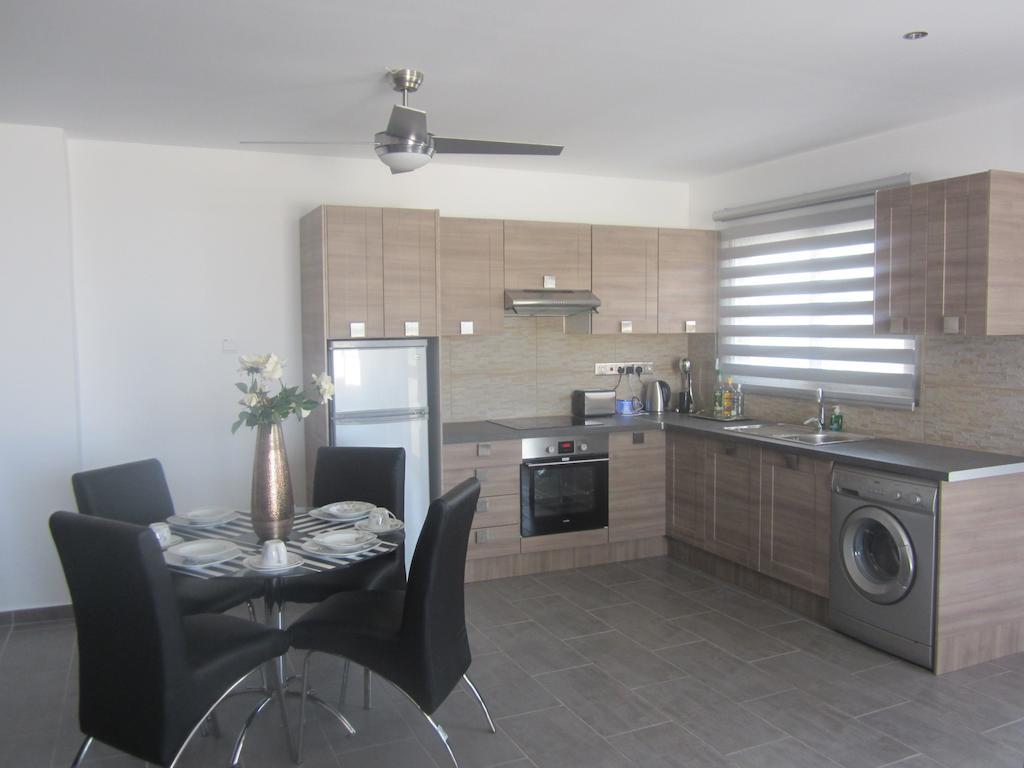 Marina Apartments 211 Lárnaca Habitación foto